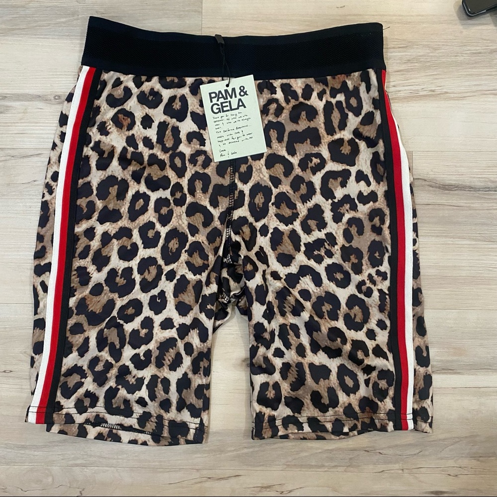 NWT PAM & GELA BIKE SHORTS